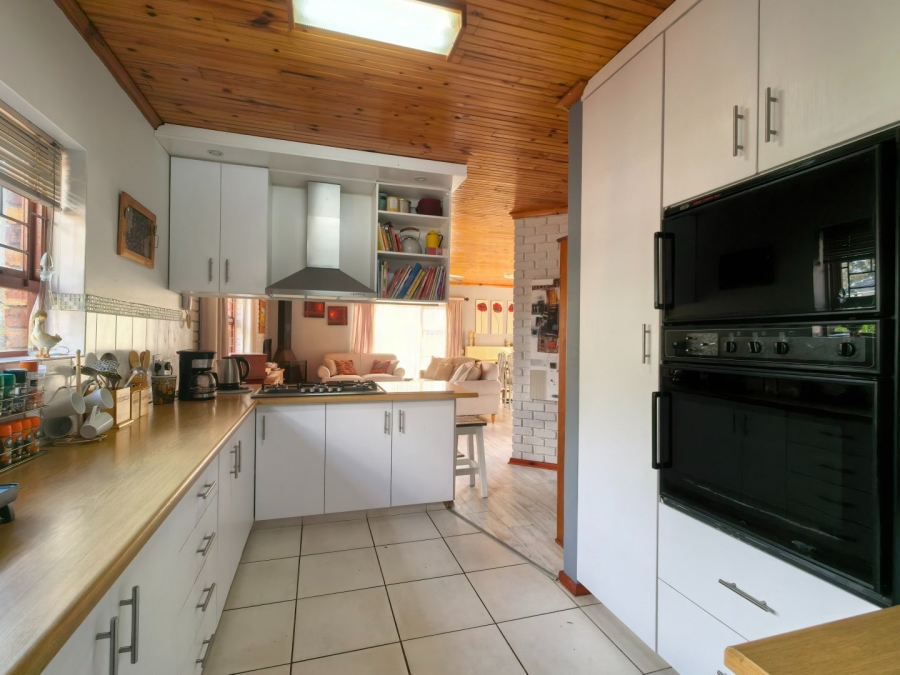 4 Bedroom Property for Sale in Heather Park Western Cape